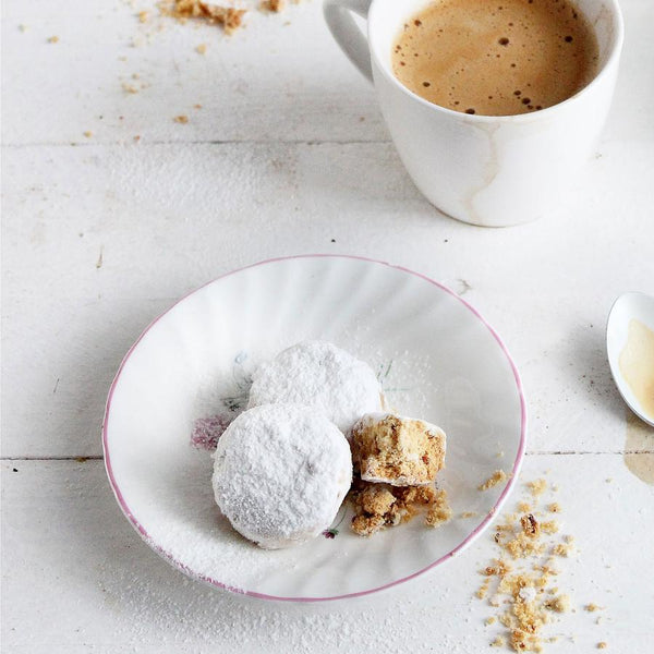 Petits Grecs | Kourabies Greek shortbread cookies