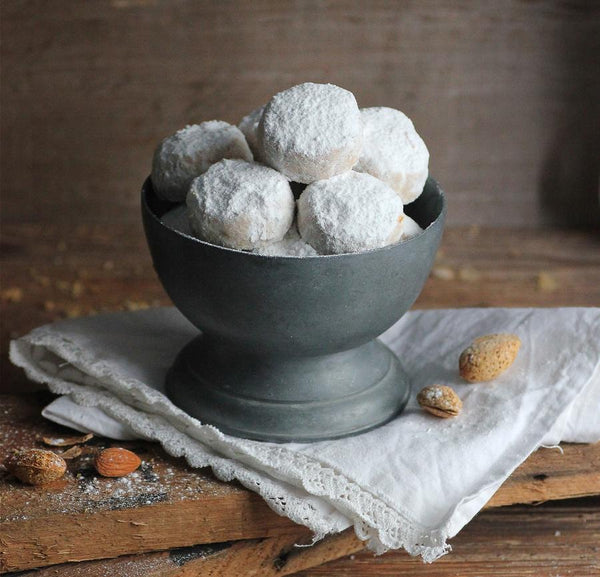 Petits Grecs | Kourabies Greek shortbread cookies