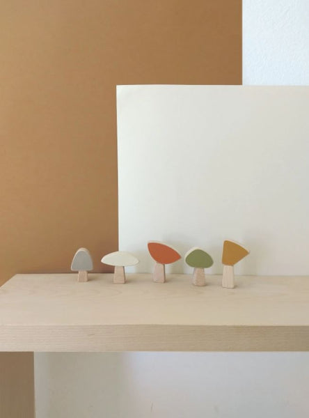 Magnetic mushrooms play set