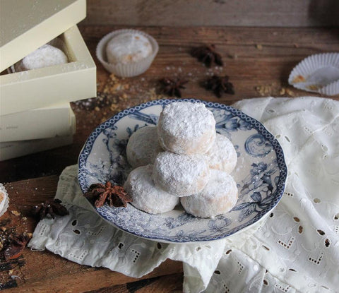 Petits Grecs | Kourabies Greek shortbread cookies