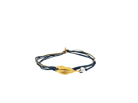 Leaf with Perla Wax cord bracelet